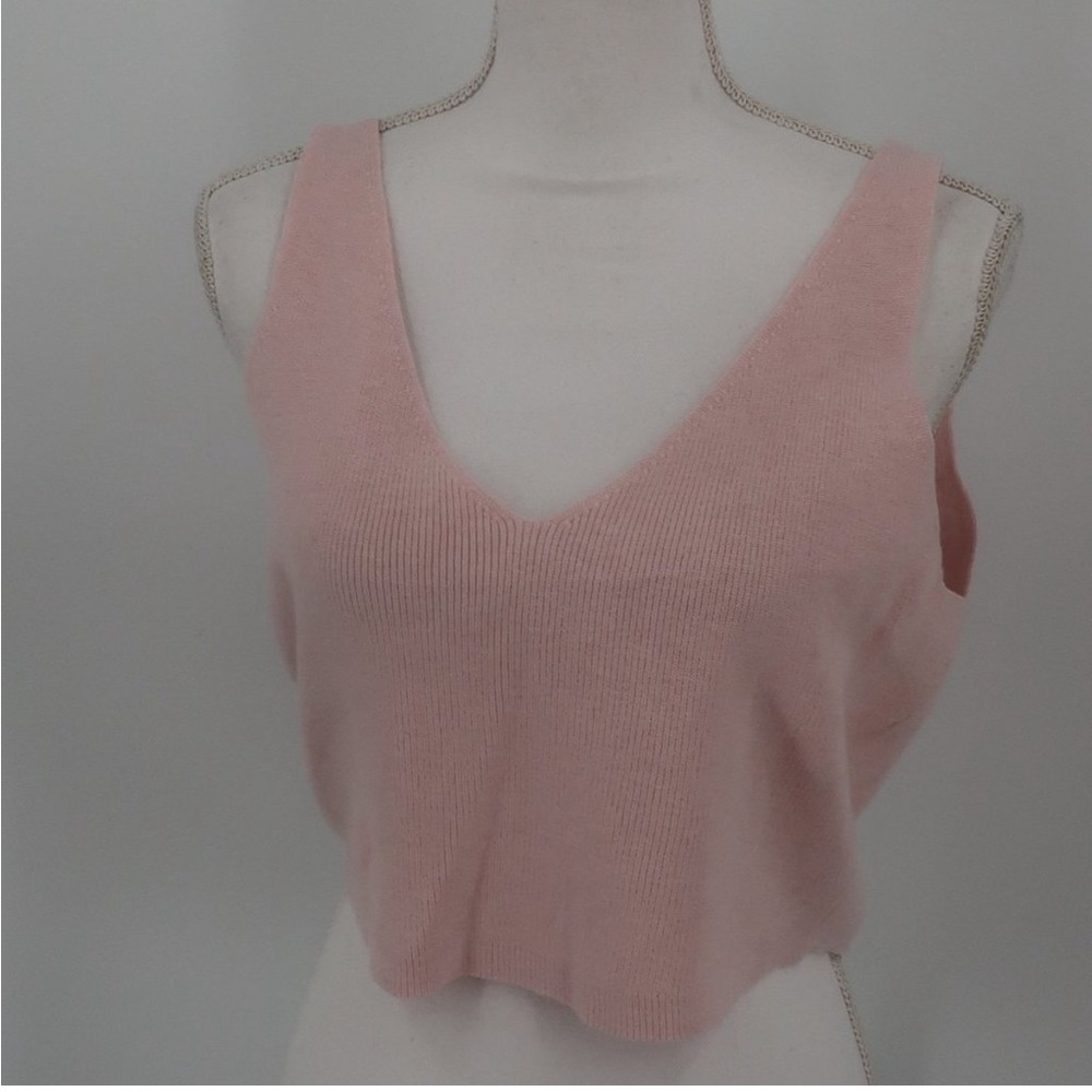 Favorite Daughter Knit Bra Top Cashmere Blend
Pink Sweater Tank Crop Top Large L